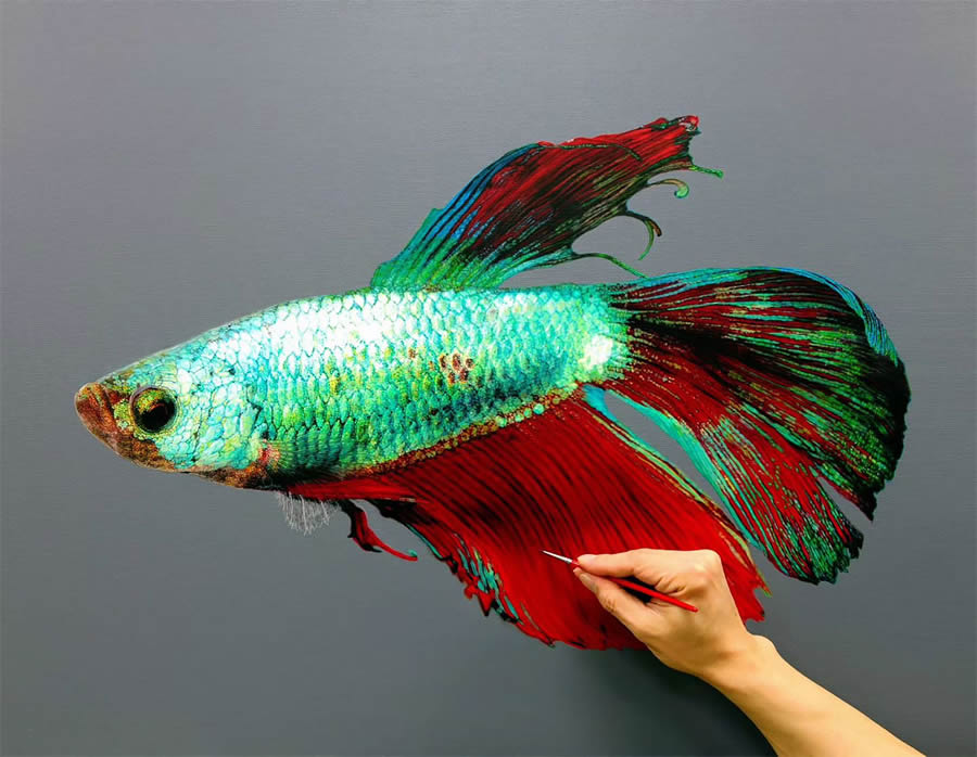 Hyperrealistic Fish in Glass and Water Vessels by Young-sung Kim