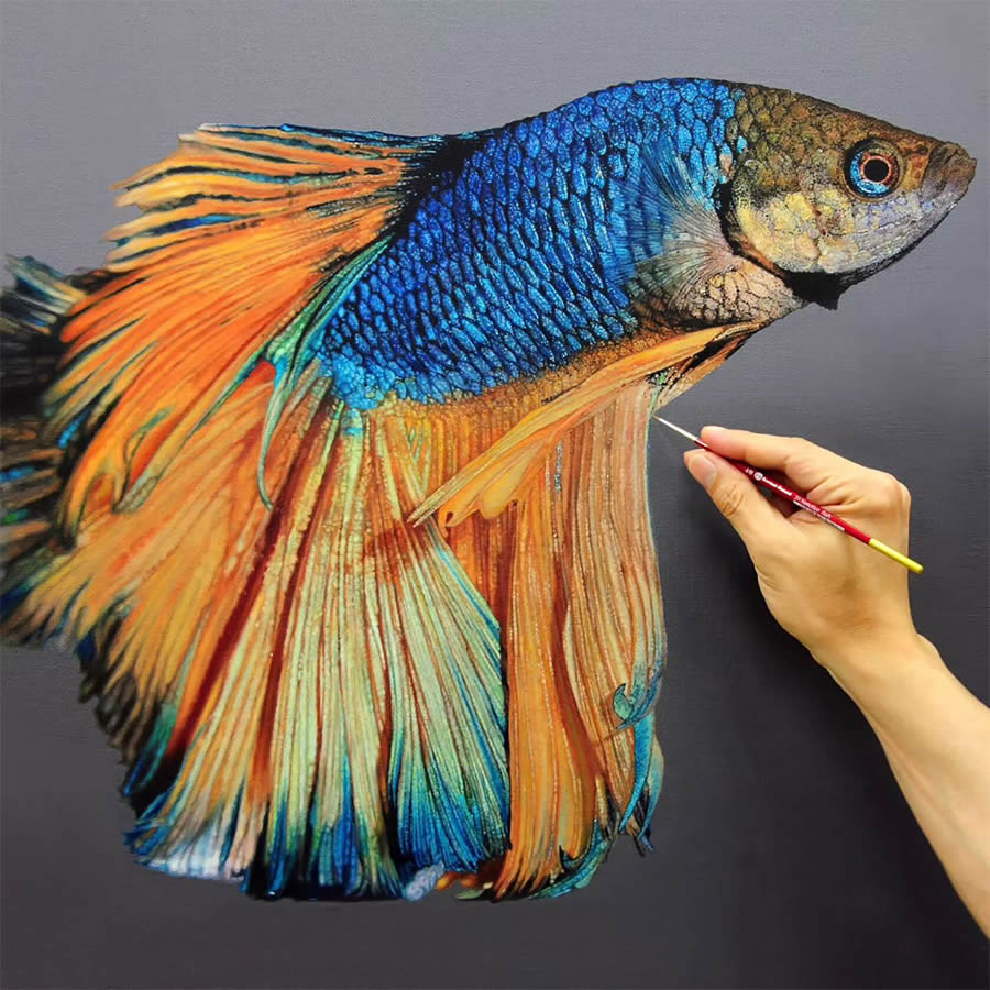 Hyperrealistic Fish in Glass and Water Vessels by Young-sung Kim